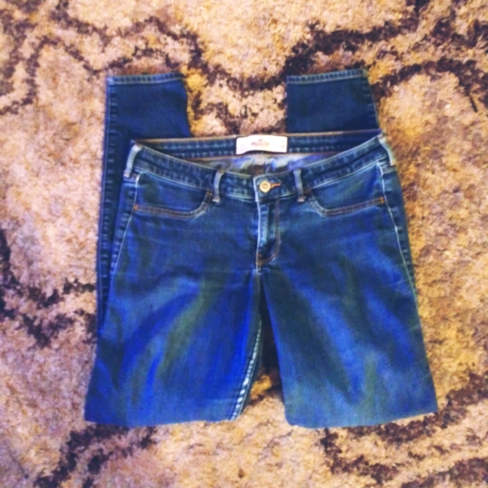 Hollister jeans. Size 29/9 juniors